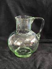 Schöner alter Glaskrug