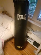 Everlast Boxsack Mit Wandhalterung Schwarz 