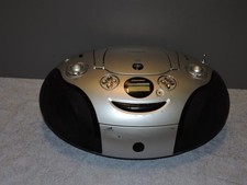 Grundig  RRCD 3400 MP3  tragbare Stereoanlage defekt