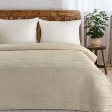 Designvolle Tagesdecke mit