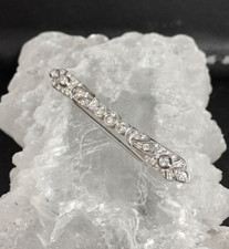 Wertvolle Nadel / Brosche in 750er Weißgold besetzt mit 41  Brillanten.