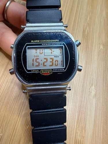 Casio shock 5700 - casio, g-shock