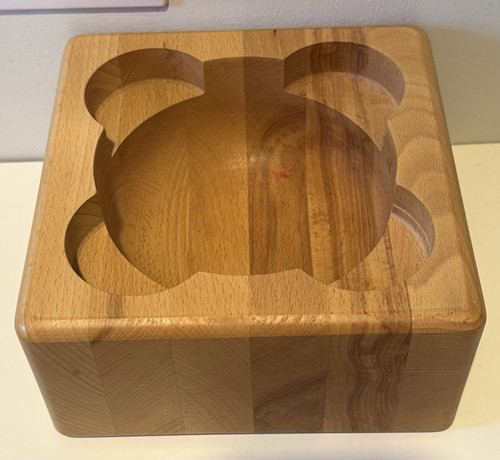 Nussschale aus holz - aus,