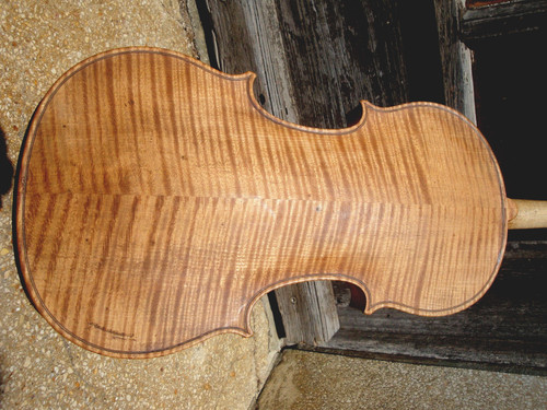 Sehr alte geige very old - sehr,
