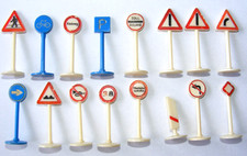 SIKU Plastik 16 Verkehrszeichen Sammlung / Konvolut V Serie 50' frühe 60' Jahre