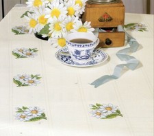 8 x RICO DESIGN, verschiedene Kreuzstich-Zählmuster Mitteldecke 90x90 cm/85x85cm