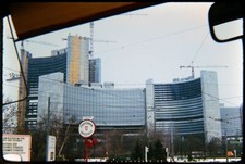 2x Kleinbilddias 1976 Wien Österreich - UNO-Stadtbau, Donauturmansicht