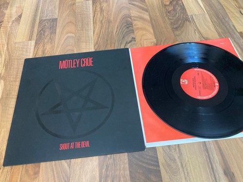 Mötley crüe shout - crÜe,