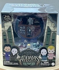 Polly Pocket Addams Family Spielset mit 4 Sonderfiguren