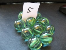 20 große  Murmeln aus Glas grün und rot Durchm. 25 mm