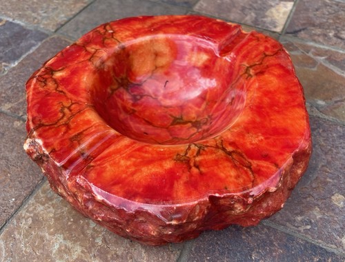 Alabaster aschenbecher rot - aschenbecher,