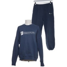 Nicki Studios, Freizeitanzug