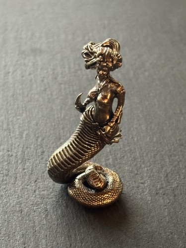 Medusa figur aus - aus, messing