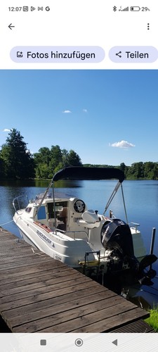 Kajütboot mit außenborder - mit,