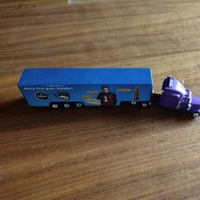 LKW mit Auflieger Sattelzug