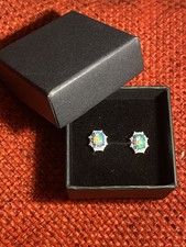 Wunderschöne Opalohrstecker