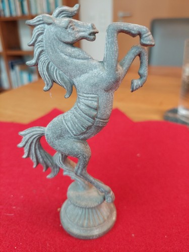 Aufsteigendes pferd zinn - aufsteigendes,
