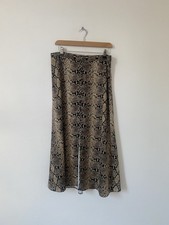 Zara Woman Rock groß Midi