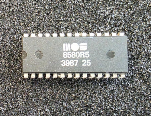 Mos 8580 commodore - mos,