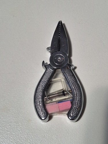 Gas feuerzeug aus metall - aus,