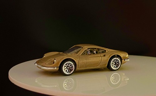 Hot wheels ferrari - hot, dino