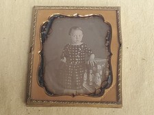 Sehr alte Daguerreotypie ( Photo auf Kupferplatte) Mädchen im Kleid "J S Hendee"