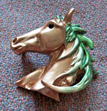 Gold grünfarbene pferdekopf - gold,