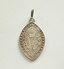 mama-estelle Alte Schöne Medaille KELCH 1. Kommunion in Silber geschnitzt