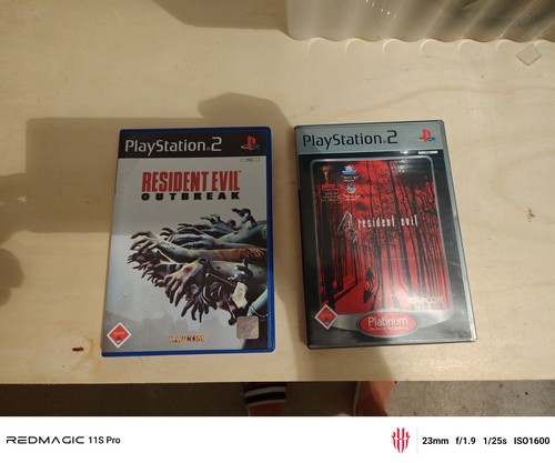 Resident evil outbreak - resident,