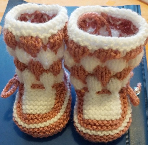 Babyschuhe gestrickt - babyschuhe,,
