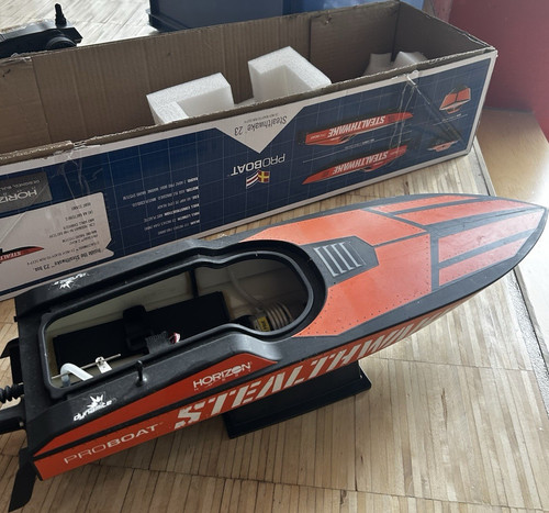 Ferngesteuertes boot pro boat - boot,