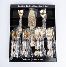 Festliche Kaffeetafelgarnitur