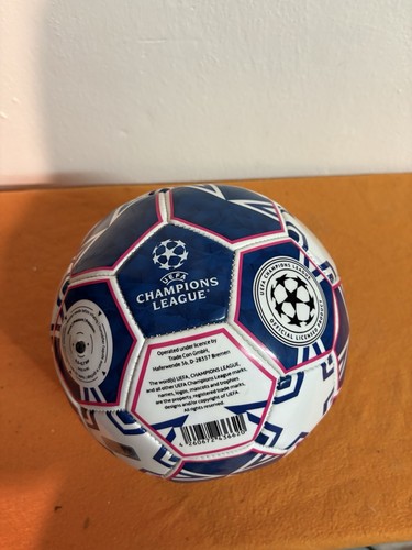 Champions league ball fußball - champions,