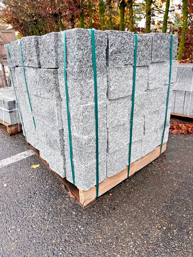 Granit 15x16x16cm
