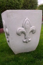 Steinfigur Palmenkübel, Pflanztopf, Blumenschale, 53,5 cm, Steinguss, Statuen