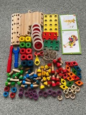 Baufix Holzspielzeug  Konstruktionsteile : Stäbe Rollen Schrauben Werkzeug