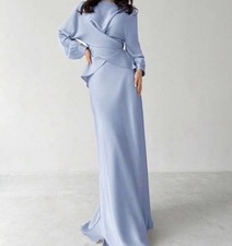 Hellblauer Damen-Zweiteiler