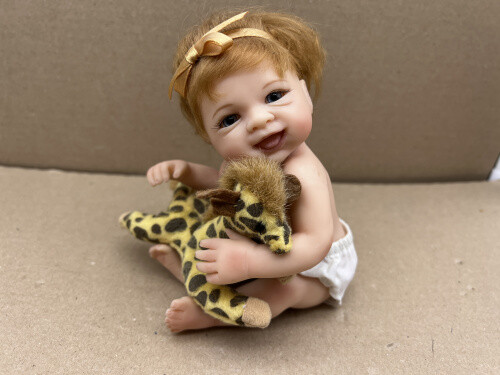 Laura lee wambach - laura, resin