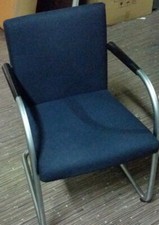 Vitra Visavis  Freischwinger  3 Stk (Listenpreis 1.032,00 €  pro Stück)