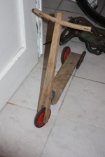 Tretroller 50er Holz ABC