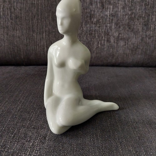 Porzellan figur sitzende frau - figur,