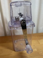 Eiswürfelzerkleinerer Ice Crusher mit Kurbel Edelstahl-Mahlwerk transparent