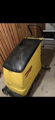 Bodenreinigungsmaschine - 1x,