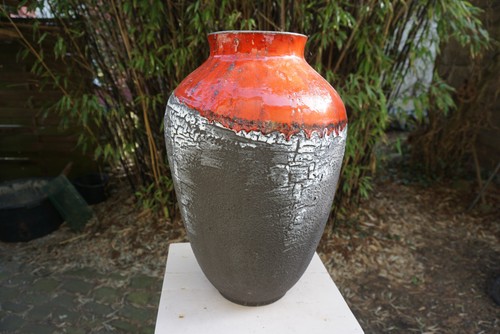 Vase fat lava rot weiß
