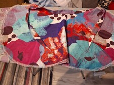 Seidenweicher Frisierumhang  Cape VINTAGE, bunt, 80er Jahre  Spitzenpasse. -BA-