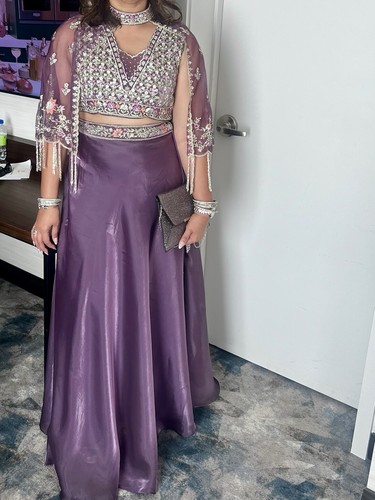 Dieses elegante lehenga set - elegante,