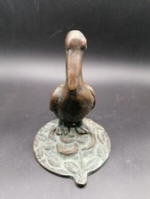 Alte Pelikan Bronzefigur