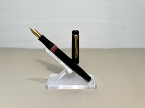 Pelikan m100 füllfederhalter - pelikan,