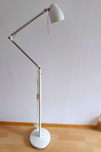 Weiße stehlampe tral von - weiße,