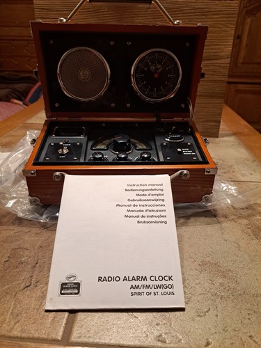 Retro radio wecker gestaltet - retro,
